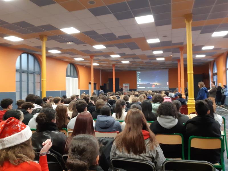 Présentation de la Bibliothèque Sonore de Lille / Lens aux élèves de terminale du lycée Sacré-Coeur de Tourcoing le 16/12/2022.