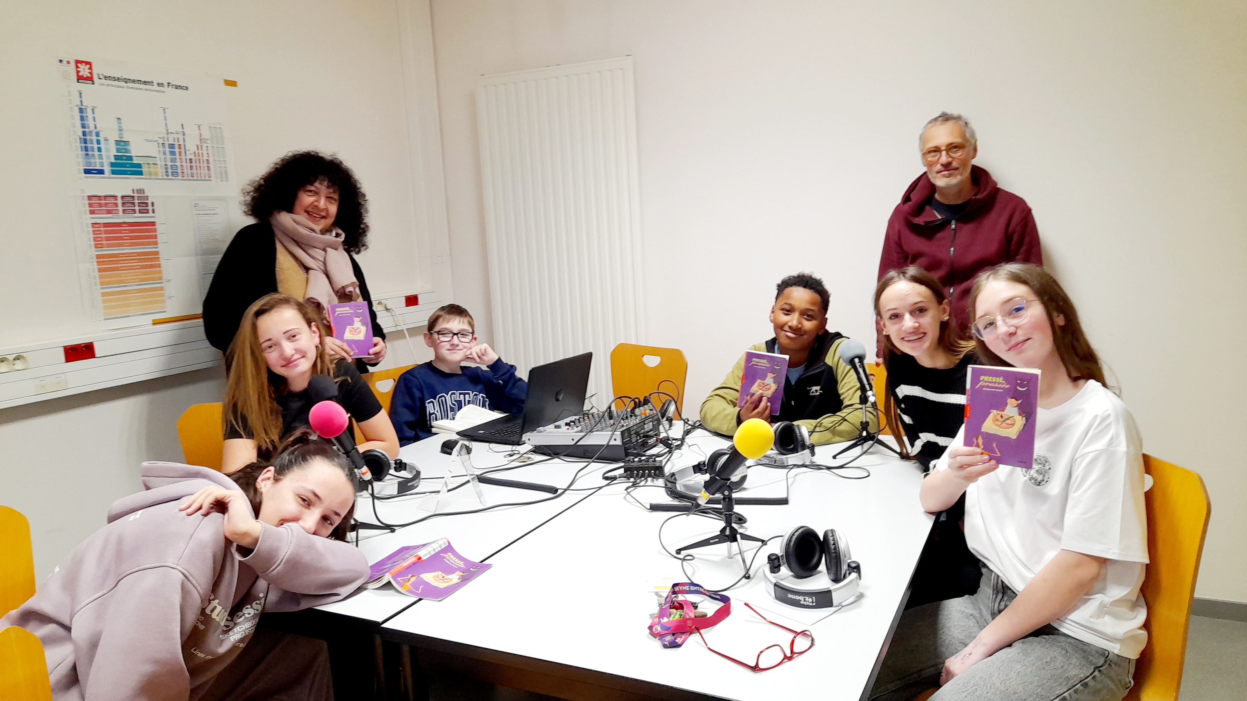 Paul Eluard Fevrier 26 Eleves et enseignants