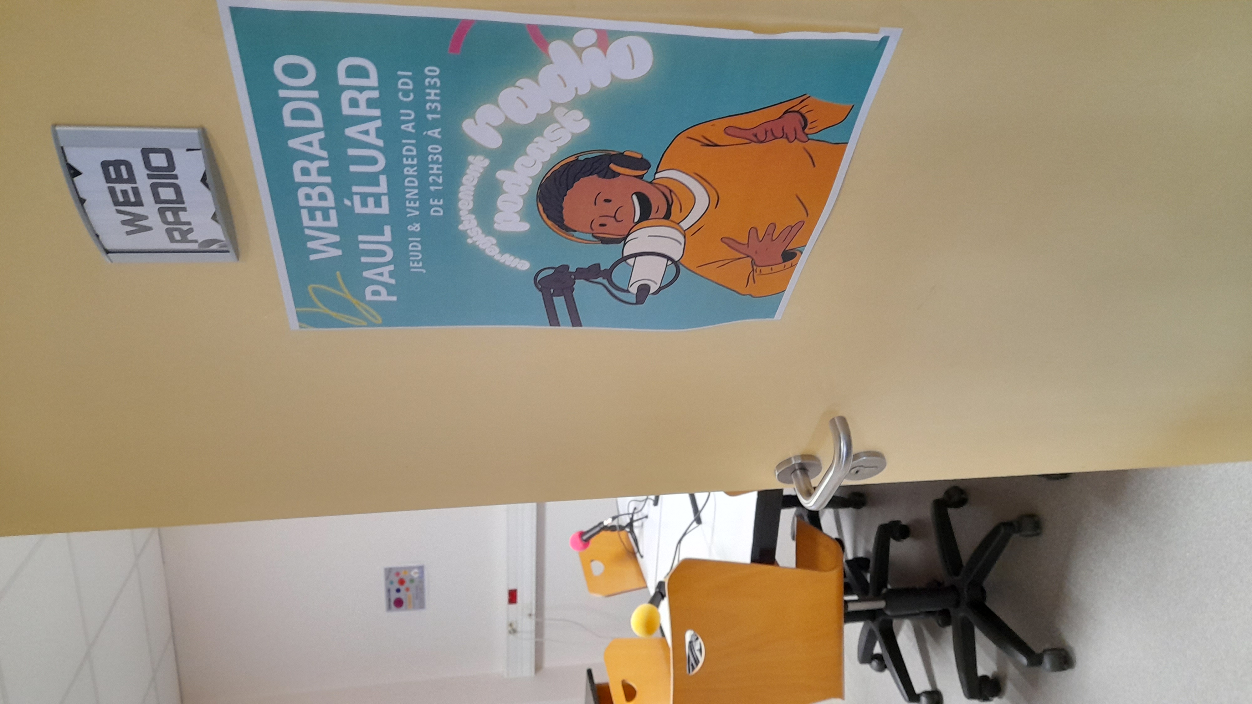 Paul Eluard Fevrier 26 Salle radio